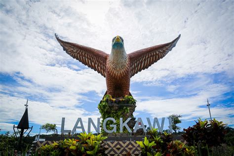 Kalau di indonesia, langkawi ini adalah pulau dewata yang mempunyai keberagaman wisata nan elok dan esoktis. 20 Tempat Menarik Di Langkawi WAJIB Pergi - Ammboi