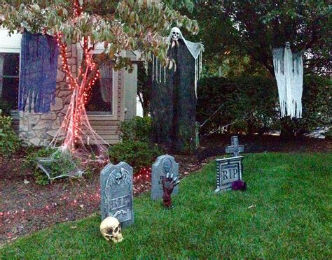 20 Front Yard Graveyard Halloween Decoomo