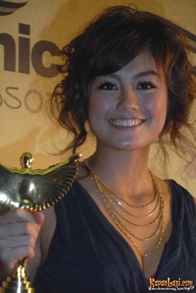 Asian Models Agnes Monica Indonesia Pop Singer