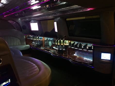 Rv rental kansas city is your new vacation plan, all you need to do is book right now online and make you next vacation to a great one. SUV Limousine Rental in Kansas City (Interior, View 1 ...