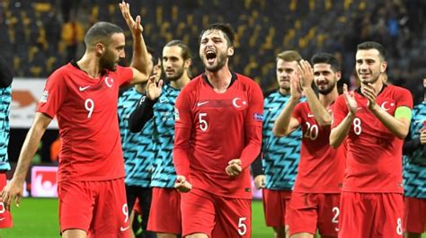 Uefa Nations League Emre Akbaba Double Gives Turkey 3 2 Win Over