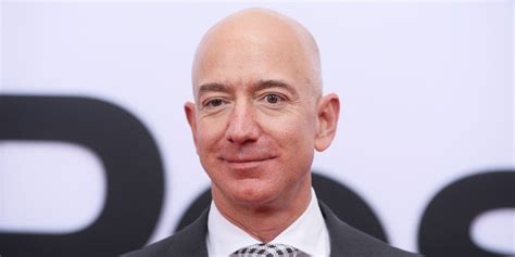 Jeffrey preston «jeff» bezos фамилия при рождении — йоргенсен; EGEB: Amazon's Jeff Bezos announces $10B Bezos Earth Fund ...