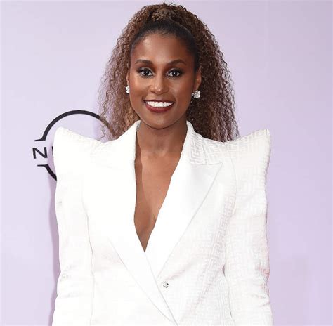 Dlisted Issa Rae Got Surprise Married Over The Weekend