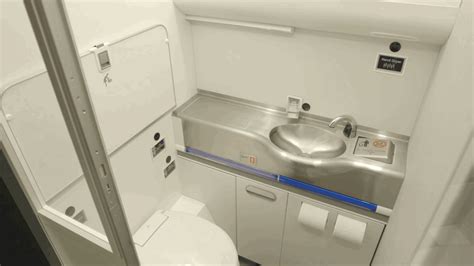Boeings Self Cleaning Bathroom Zaps Germs With Uv Light