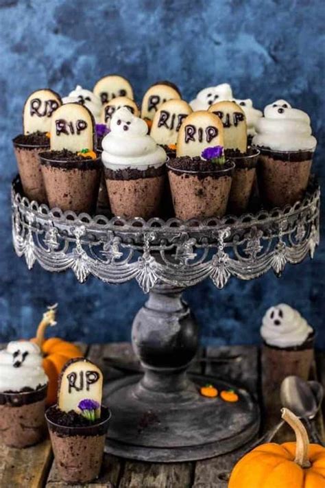 32 Easy Halloween Dessert Ideas Best Recipes For Halloween Desserts