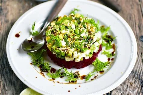 Tartare de betterave à lavocat et à la feta de Dorian Nieto