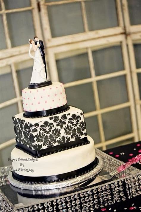 Damask Wedding Cake By Sugar Sweet Cakes Cakesdecor