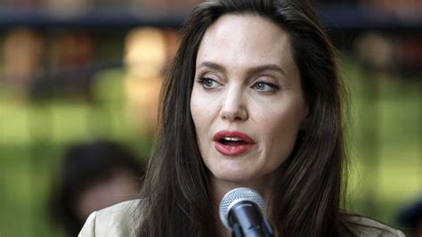 Falso Y Desagradable Angelina Jolie Furiosa Por Haber Sido Acusada