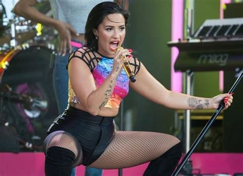 Demi Lovato Bio Affair In Relation Net Worth Ethnicity Salary