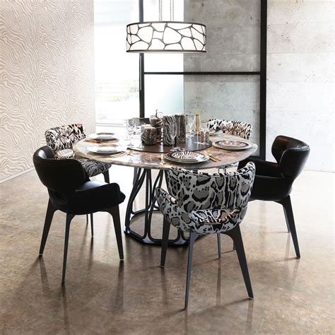 Roberto Cavalli Home Nyos Is An Impressive Table With A Sceno Da