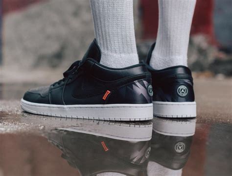 The air jordan 1 violated the nba's uniform policy, which led to jordan being fined $5,000 a game, and became a topic of a popular nike commercial. air jordan 1 low psg homme,air jordan 1 low psg homme acheter