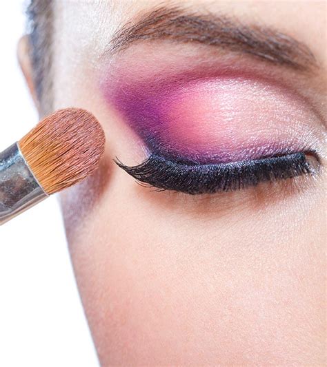 How To Apply Eye Makeup For Almond Shaped Eyes Beauty And Spa Tips