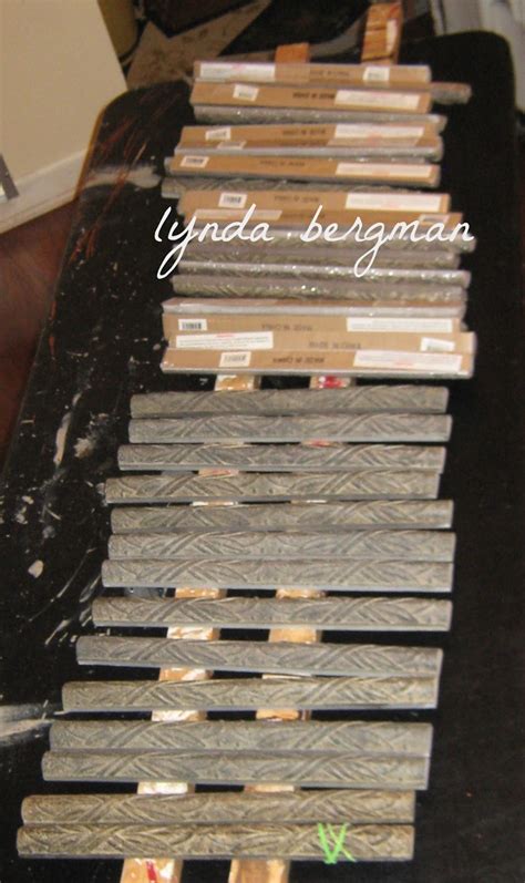 From choosing different, yet coordinating, colored tiles to border some options will be cheaper than others, so the unique decorative options you decide to use will depend on the project's budget, the time to complete. LYNDA BERGMAN DECORATIVE ARTISAN: PAINTING THE EDGES OF ...