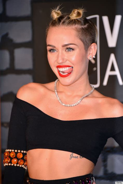 Слушать песни и музыку miley cyrus (майли сайрус) онлайн. Miley Cyrus' VMAs 2013 Outfit Featured A Crop Top And ...
