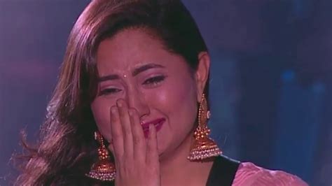 Bigg Boss 13 Journey Video देख Rashmi Desai के चेहरे पर छाई उदासी Arhaan हैं वजह Youtube