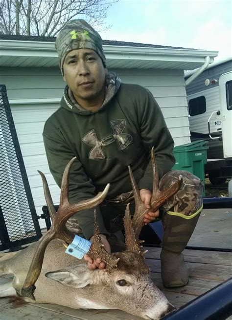 North Dakota Drop Club Buck Big Deer