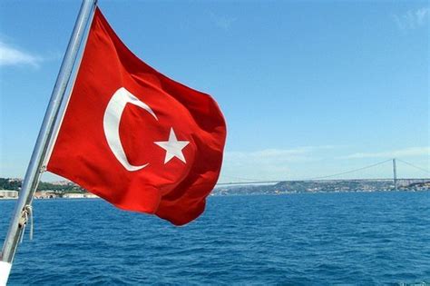 Ihre flagge wird heute von der türkischen minderheit in griechenland verwendet (westthrakientürken). Die Türkische Opposition sieht in Obamas Geste mit einem ...
