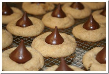 Hershey kiss cookies chewy gingerbread cookies german baking christmas biscuits holiday baking christmas desserts cookie decorating cookie recipes food to make. Madison House Chef: Peanut Butter Hershey Kiss Cookies