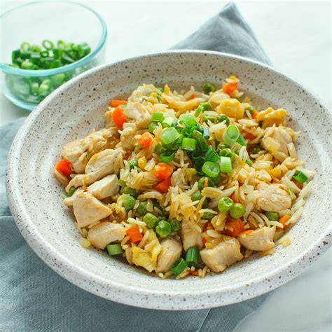 Add the garlic sauce and water to the vegetables, stir to. Better Than Takeout Chicken Fried Rice | Chicken fried ...