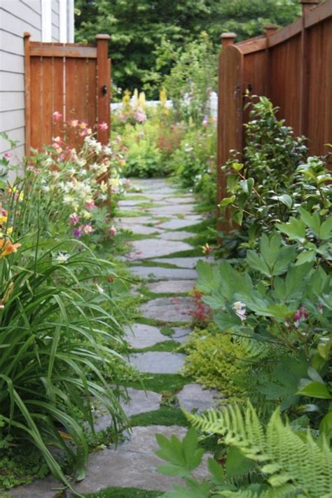 32 Incredible Cheap Garden Path And Walkway Ideas
