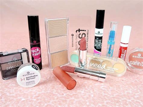 Have you been in search of some of the best makeup brands in pakistan?in the fashion market, there are so many national and international based best makeup. Top 5 Cosmetics Brands in Pakistan | PakStyle Fashion Blog