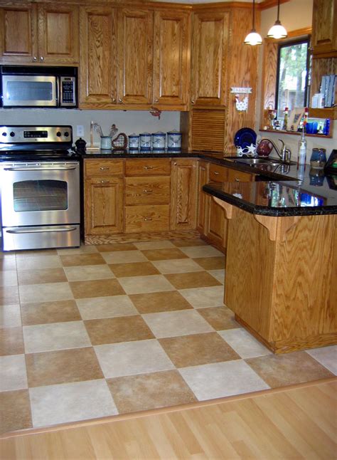 Kitchen vinyl flooring offers you an excellent opportunity for good looking home kitchen floors at a reasonable budget. Vinyl Flooring in College Station | Faith Floors & More