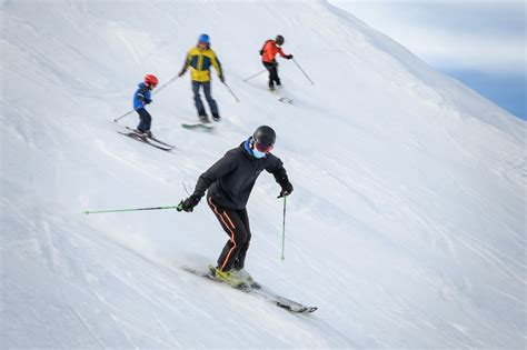 Swiss Urged To Hit The Slopes To Save Ski Season Enca