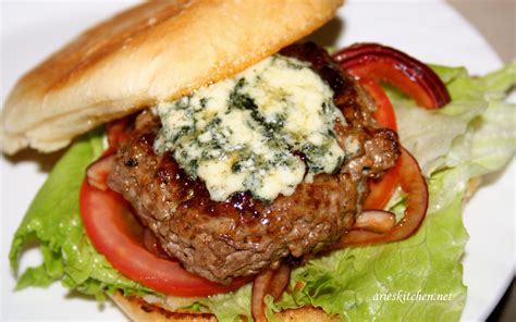 Jamie Oliver S Blue Cheese Burgers Recipe Arie S Kitchen