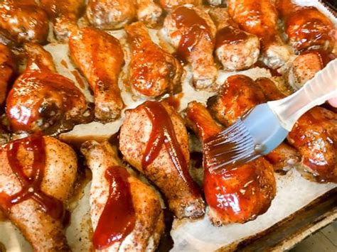 Season drumsticks on all sides with garlic salt and black pepper. How long to bake chicken drumsticks | Baked chicken, Baked ...
