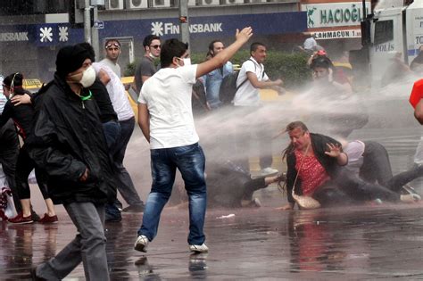 Turkey Expands Violent Reaction To Street Unrest The New York Times