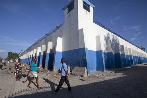 329 Inmates Escape Haitian Prison During Attack Nation And World News