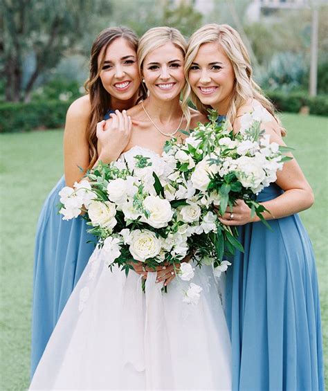 33 Must Have Wedding Photos With Bridesmaids For 2020 Mrs To Be