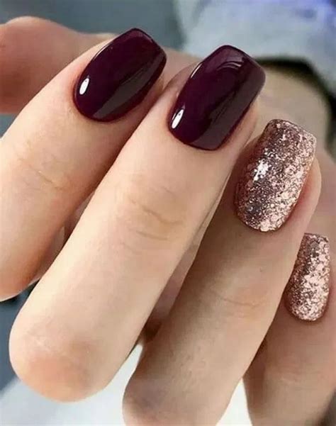 29 Chic Winter Nail Designs For Short Nails 10 Glitter Gel Nails
