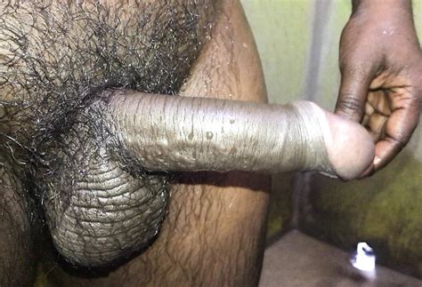 Un Jeune Indien Se Masturbe Dans La Salle De Bain Le Matin Xhamster