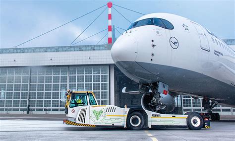 Munich Airport Introduces All Electric Aircraft Tow Tractor