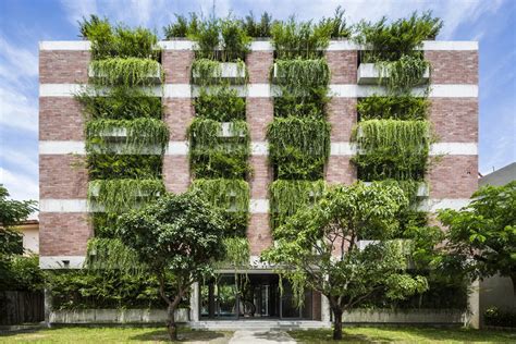 Great World Structures With Green Facades And Vertical Gardens