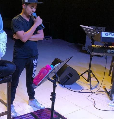 Siti nordiana, alif satar , hairul azreen ,ziha salleh , hafeez mikhail ,nadya shaher, lan kristal. Biodata Penyanyi Lan Solo, Idol Vokal Mania 2020, Abang ...