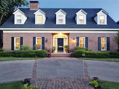 Green is also a good look with white brick. Pin on Colors that Go with Red Brick