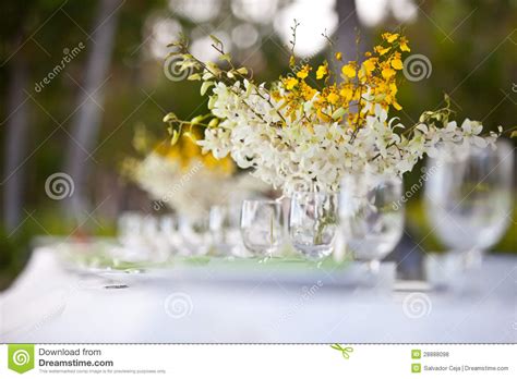 Beach Wedding Decor Table Setting and Flowers Stock Photo - Image of