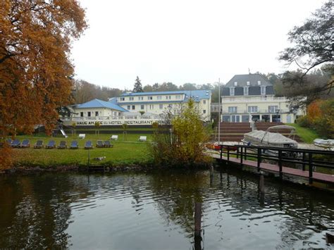 Free buffet breakfast is served each morning from 7 am to 10:30 am. Haus am See - Seeterrassen: Bewertungen, Fotos ...