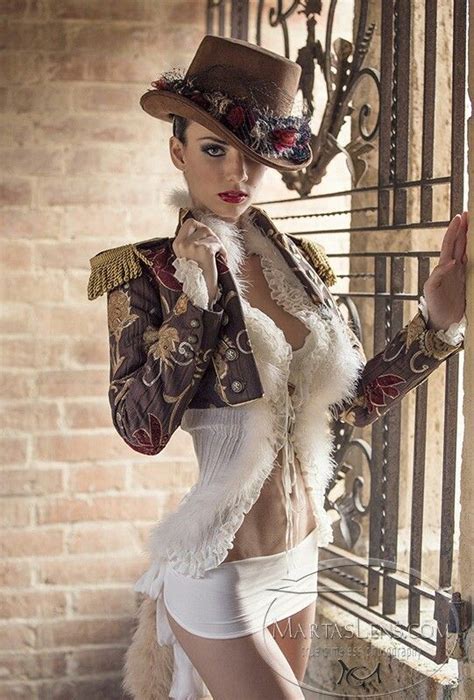 Steampunk Gothic Ladies Beauty Fashion Costume Couture