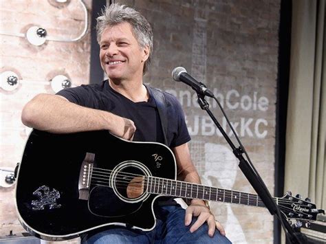 Baixar musica de bon jovi always. Jon Bon Jovi é levado ao palco durante festa de casamento ...