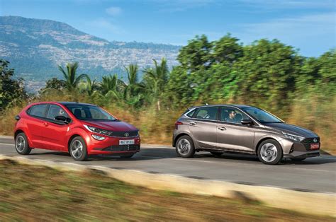 2020 Hyundai I20 Vs Tata Altroz Diesel Hatchbacks Comparison Happy