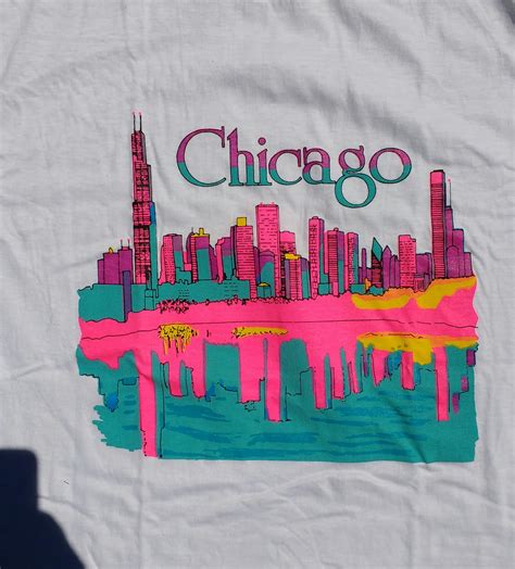 Vintage 90s Chicago Souvenir T Shirt Size Mens Large · The Thrift