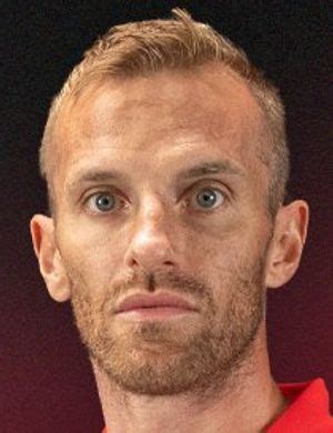 Arne maier (* 8.januar 1999 in ludwigsfelde) ist ein deutscher fußballspieler, der auf der position des mittelfeldspielers eingesetzt wird. Luca Rigoni - Profilo giocatore 20/21 | Transfermarkt