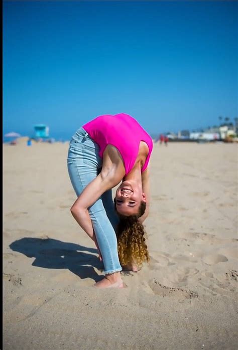 pin by mostafa khannous on sofie dossi gymnastics poses sofie dossi gymnastics photography