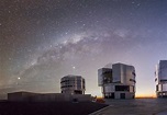 La Vía Láctea sobre el Observatorio Paranal (Chile) – El Universo Hoy