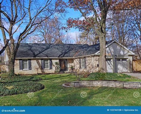 Suburban Ranch Style Bungalow Stock Photo Image Of American Trees