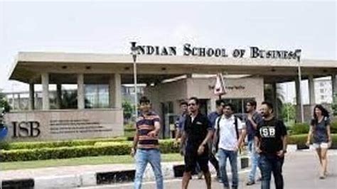 140 Students Of Advanced Management Programmes Graduate From Isb Mohali