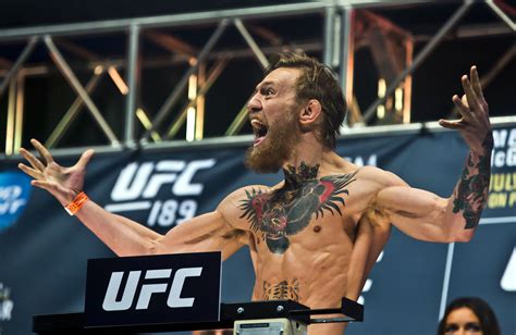 Ufc Fighter Conor Mcgregor Gets Froggy With Urijah Faber Before Ufc 189